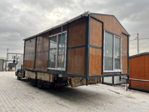 تحميل ونقل البيوت الجاهزة لاستراحة مزرعة الجوز QM 1